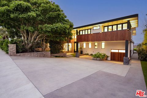 934 1st Street Manhattan Beach CA 90266