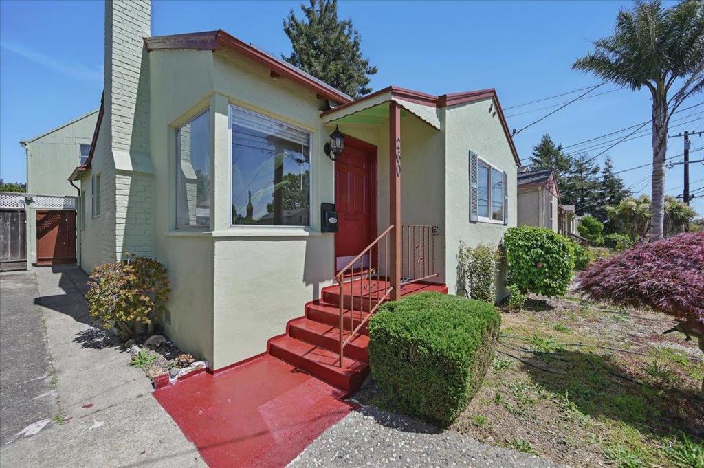 260 Behrens Street