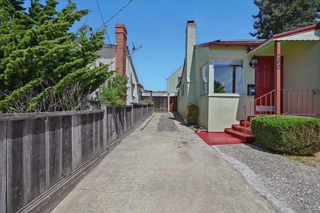 260 Behrens Street