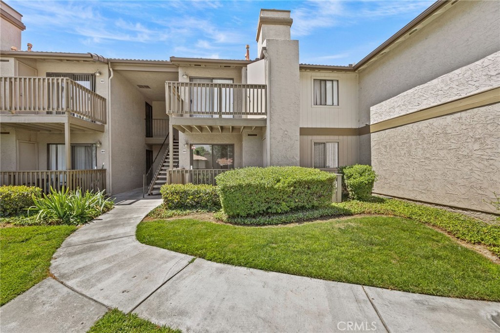 This is a must see, charming one bedroom unit in The Lido. This unit has been freshly updated and is move in ready! This condo comes with gorgeous laminate flooring, fresh paint, new light fixtures and inside washer and dryer hookups. Whether this is your first purchase, or you are an investor, you can't go wrong with this price! This well maintained property is tucked up in the Shandin Hills, convenient to freeways, shopping and Cal State San Bernardino. With the HOA you get three swimming pools, hot tubs, a nice fitness center, a racquetball court, and beautifully kept grounds. HOA also pays for water, sewer and trash. This really is a must see!