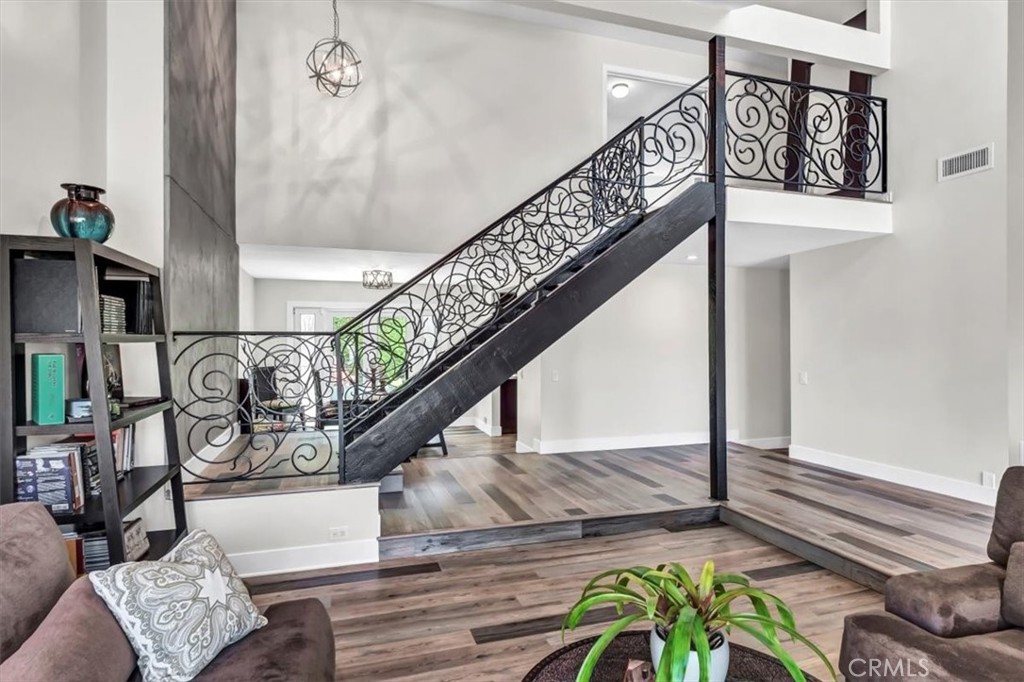 17212 Lynn Lane