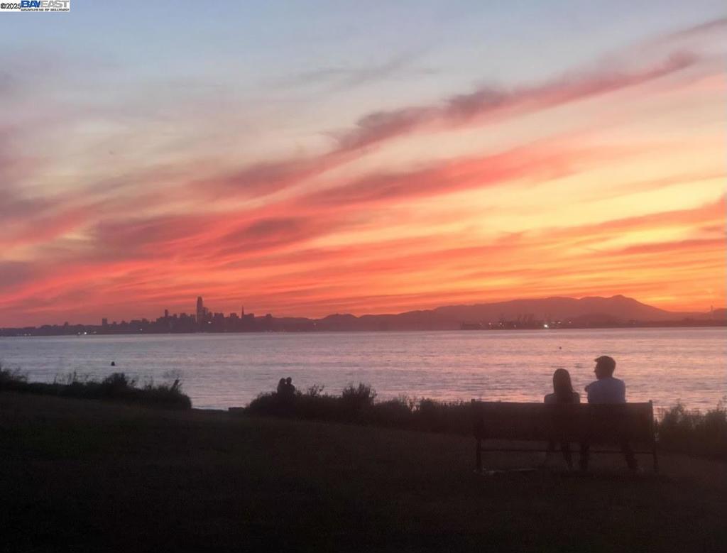 HARBOR BAY - Residential