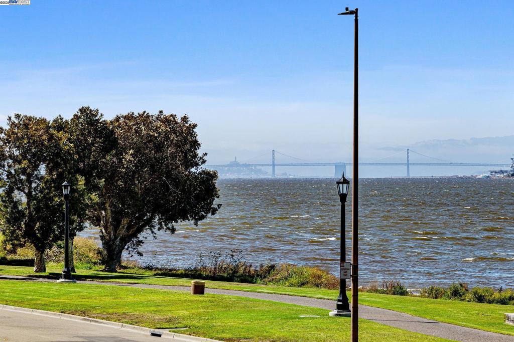 HARBOR BAY - Residential