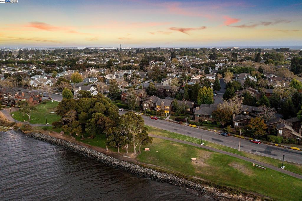 HARBOR BAY - Residential
