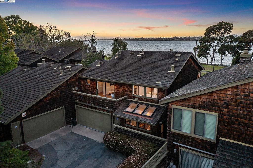 HARBOR BAY - Residential