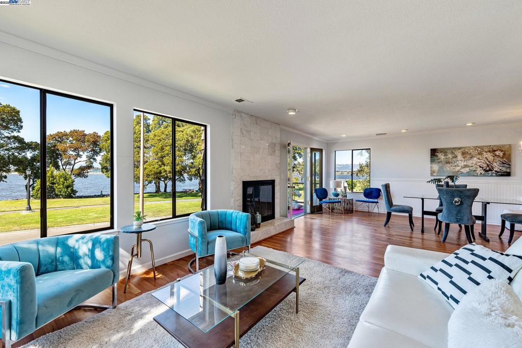 HARBOR BAY - Residential