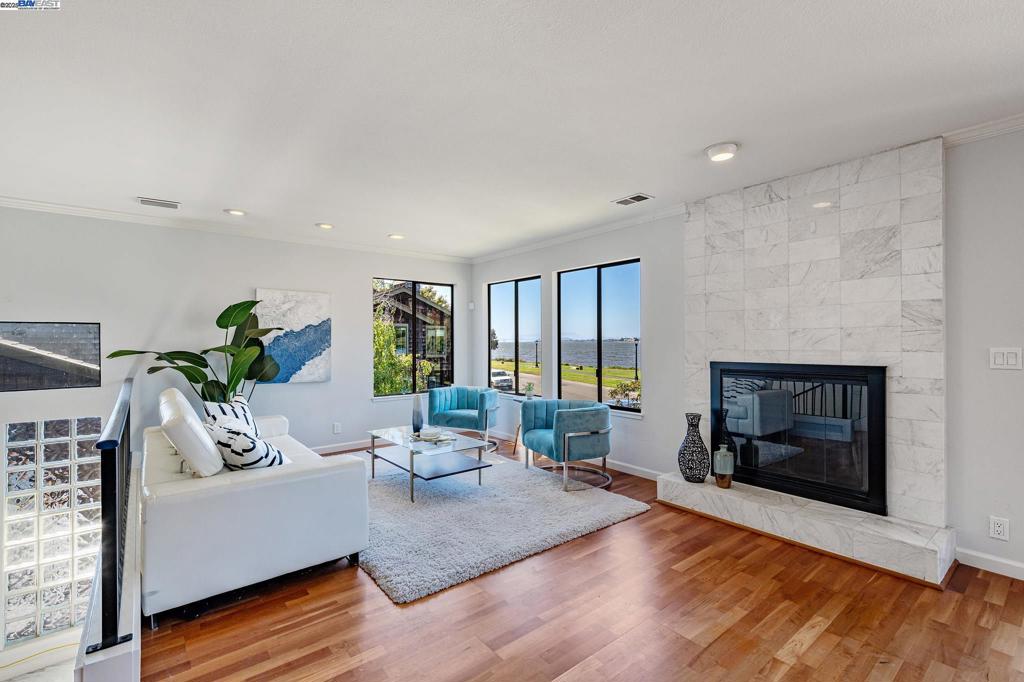 HARBOR BAY - Residential