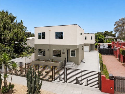 Photo of 3038 Casitas Avenue, Los Angeles, CA 90039 (MLS # PW26187068)
