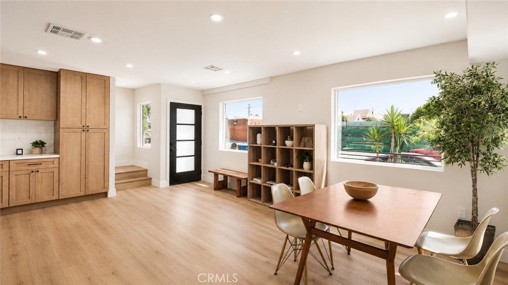 3038 Casitas Avenue