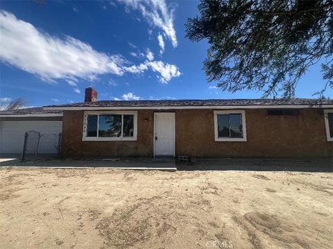 Photo of 15232 Greenrock Ave, Lancaster, CA 93535 (MLS # SR26095122)