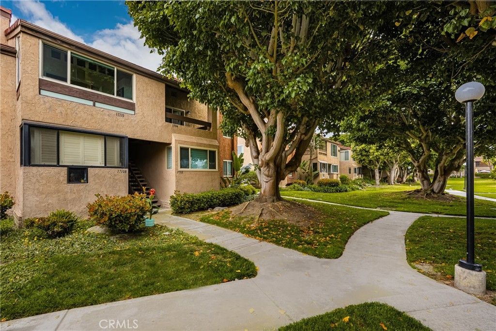 Photo of 17110 Bluewater Lane, Huntington Beach, CA 92649 (MLS # OC26073104)