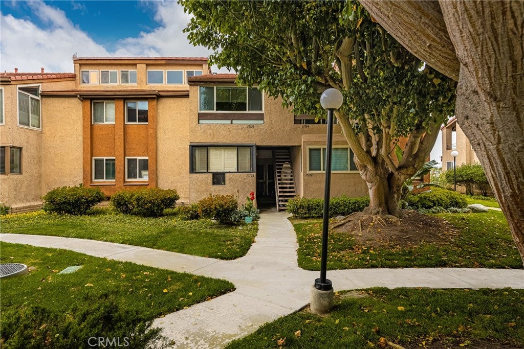 17110 Bluewater Lane, Huntington Beach CA 92649
