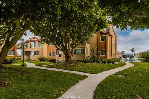 17110 Bluewater Lane Huntington Beach CA 92649