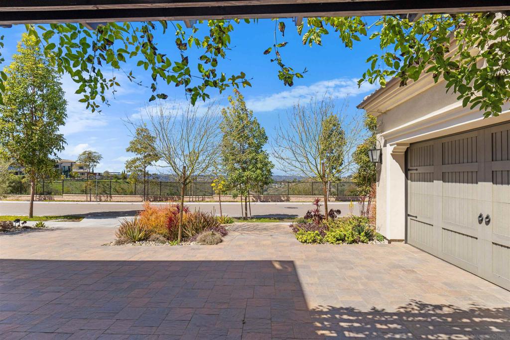 6183 Summit Crest Circle