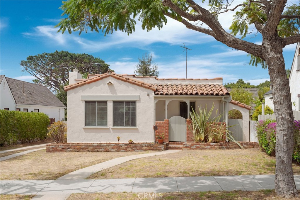 858 Harvard Street