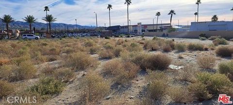 Photo of 0 Palm, Desert Hot Springs, CA 92240 (MLS # TR26031107)