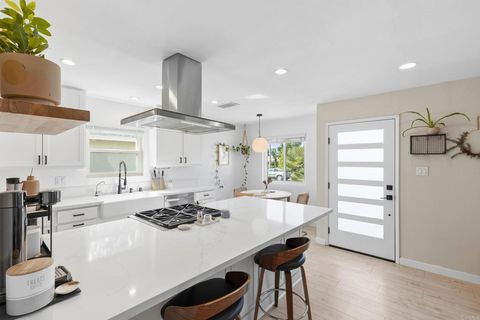 271 Coneflower Street Encinitas CA 92024