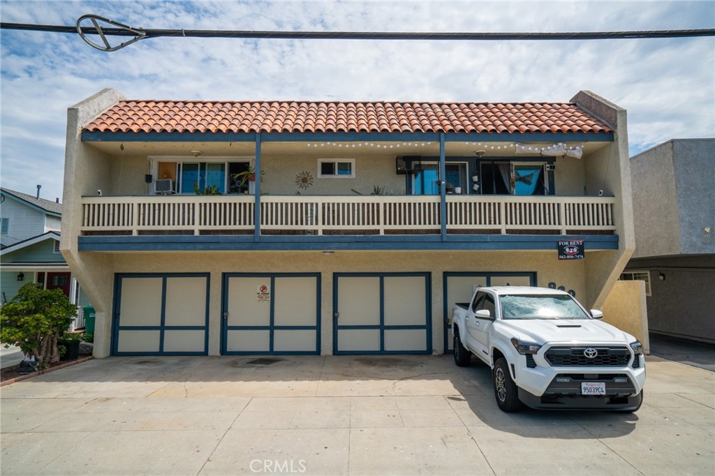 920 Loma Avenue