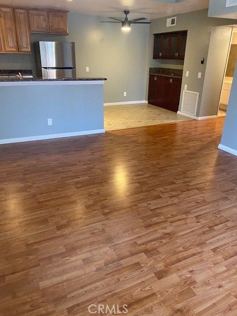 18802 Mandan 912 Canyon Country CA 91351