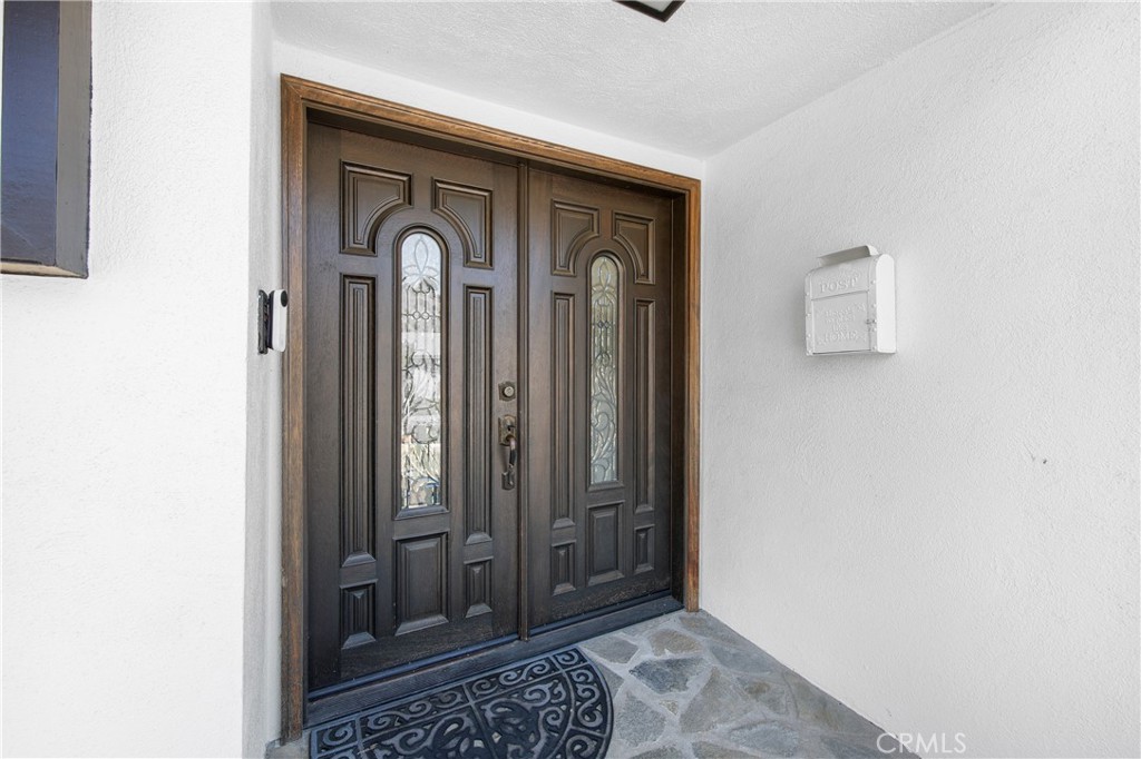 3859 Hollyview Terrace