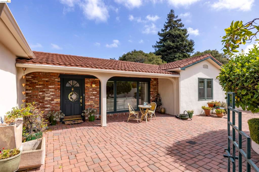 913 Monterey Cir