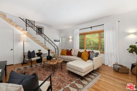 Photo of 466 N Harper Avenue, Los Angeles, CA 90048 (MLS # 26651063)