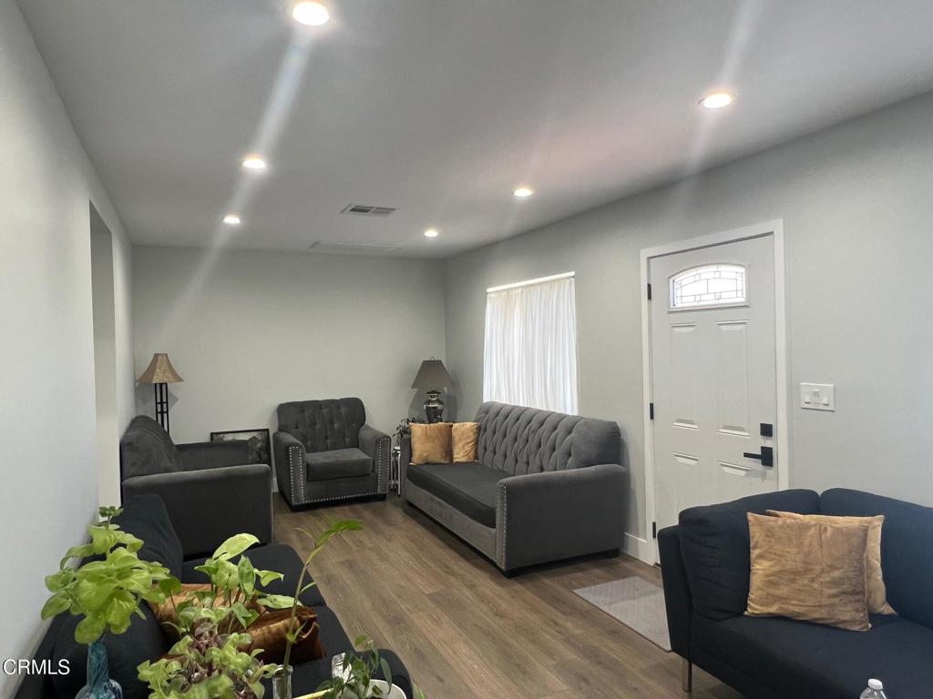 790 E Orange Grove Boulevard