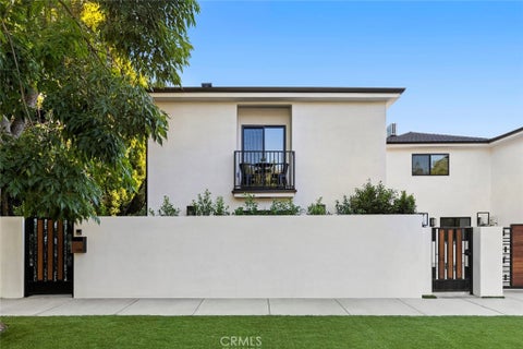 Photo of 436 Cornell Drive, Burbank, CA 91504 (MLS # GD26130521)