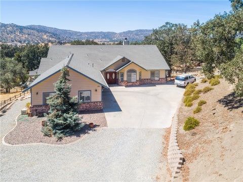 Photo of 24181 Martingale WAY, Tehachapi, CA 93561 (MLS # SR26187628)