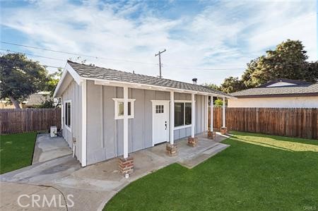 Newly updated ADU! 1 bedroom, 1 bath, kitchen, new refrigerator, washer & dryer included, fireplace. Private yard and entrance, 1 parking space included. Convenient locations close to schools, shopping & restaurants. Some photos has been virtually staged.