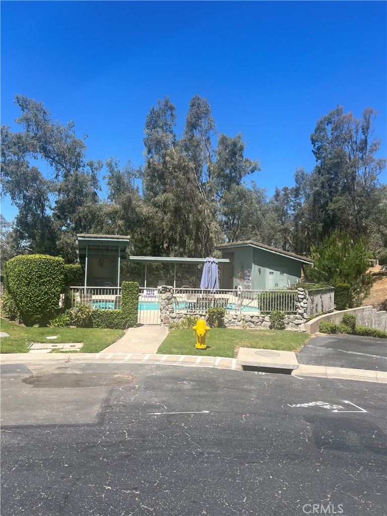 1740 Lomas Privadas Drive