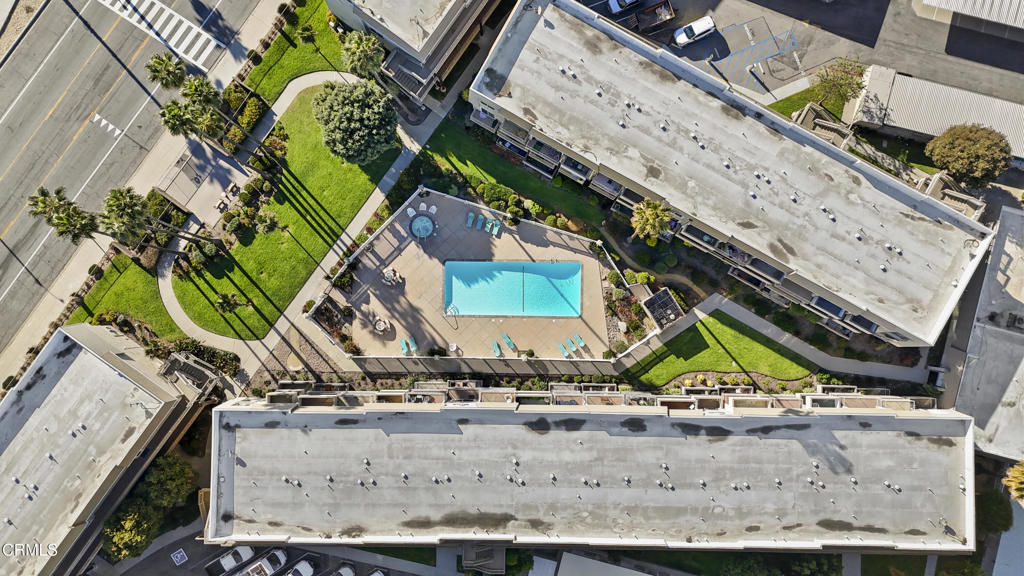 275 E Surfside Drive