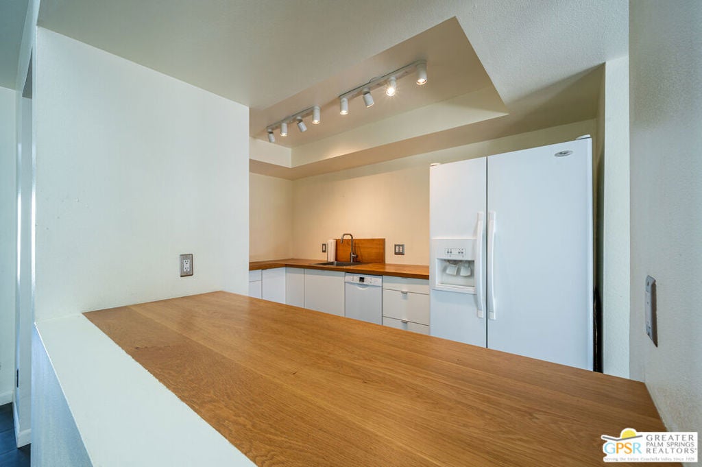 1150 E Palm Canyon Drive 79