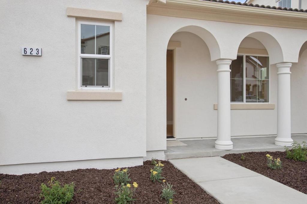 623 Santa Lucia Way