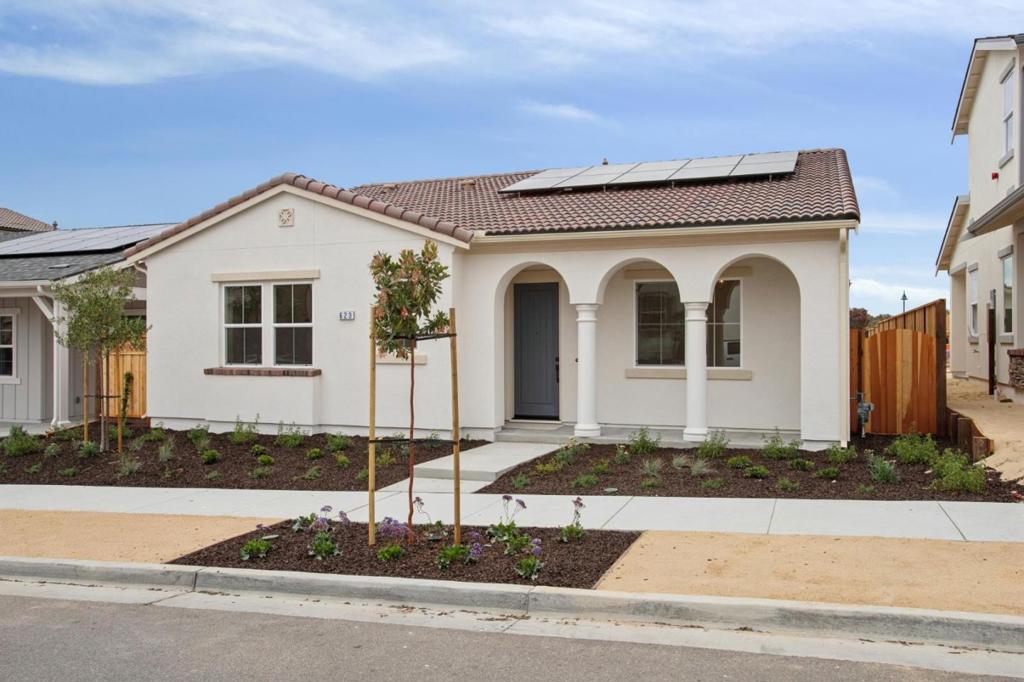623 Santa Lucia Way