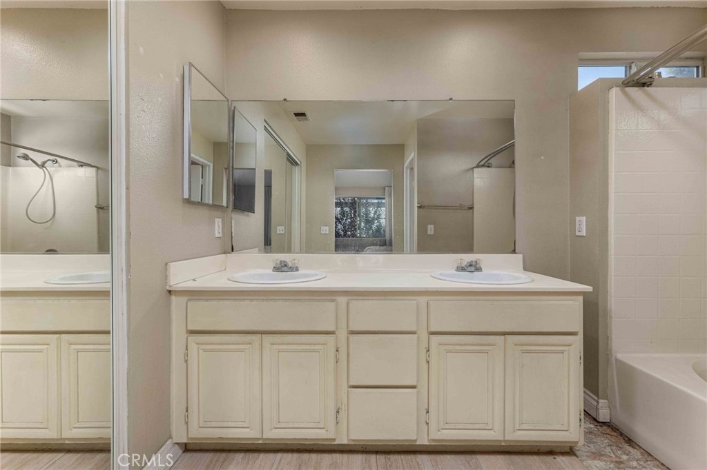 2180 Village Way