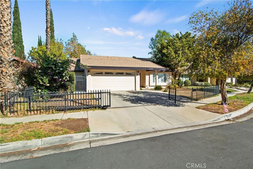 Large and Spacious 3 bedroom 2 bath home. Prime location in Tarzana! The house is 2,218 square feet and sits on a 6,452 square foot lot! 2 Car garage with direct access. Laundry area within the garage. Very large and spacious living room with high ceilings! New Air Conditioning. Tile floor in living room and family room. Hardwood floor in bedrooms. Private back yard. Granite counter top. Marble Fireplace. Big size master bedroom with walk-in closet. Located in a Cul-de-sac, Pet Friendly! Ready to move in!