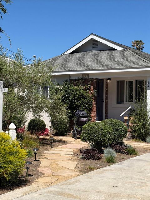 Photo of 815 South Juanita Ave AVE, Redondo Beach, CA 90277 (MLS # SB26117582)
