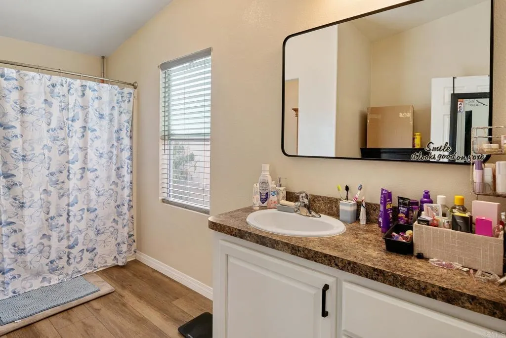 Oceanside, California 92057, United States, 4 Bedrooms Bedrooms, ,2 BathroomsBathrooms,Residential,Active,233369