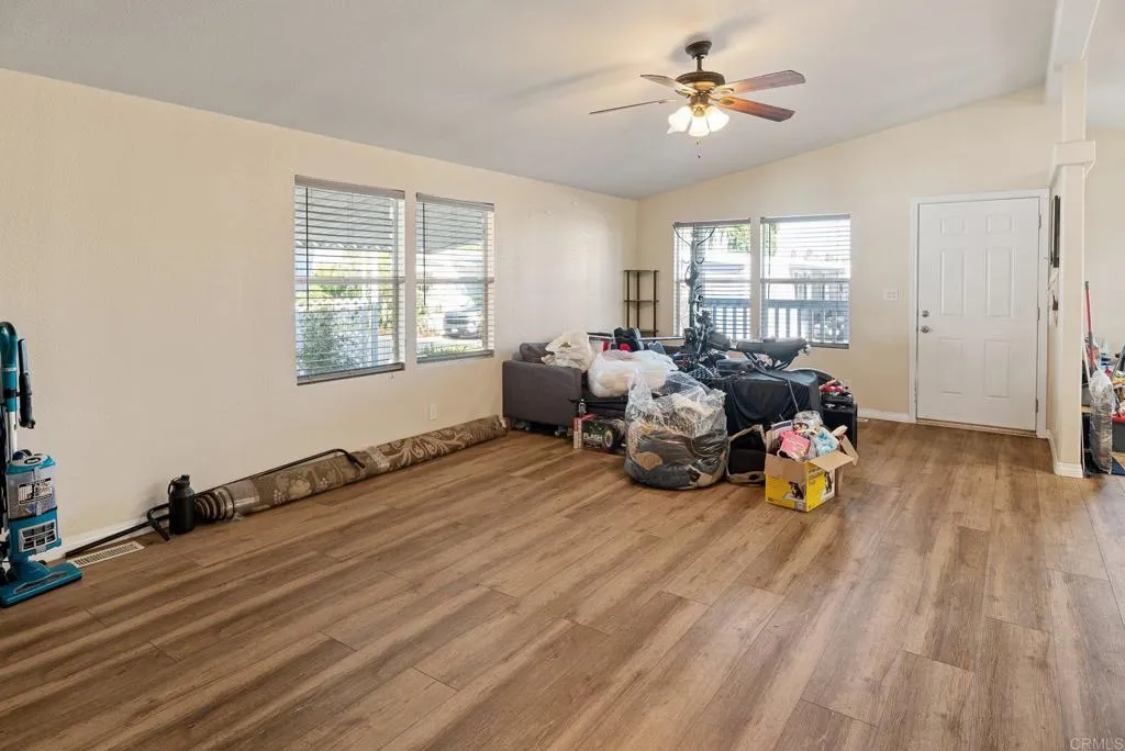 Oceanside, California 92057, United States, 4 Bedrooms Bedrooms, ,2 BathroomsBathrooms,Residential,Active,233369