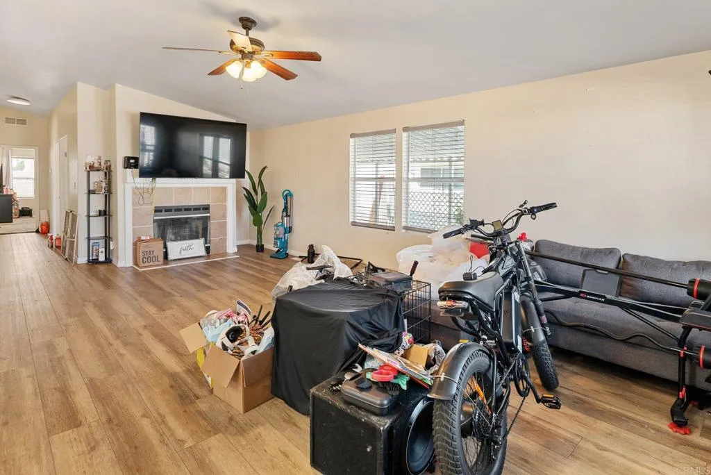 Oceanside, California 92057, United States, 4 Bedrooms Bedrooms, ,2 BathroomsBathrooms,Residential,Active,233369