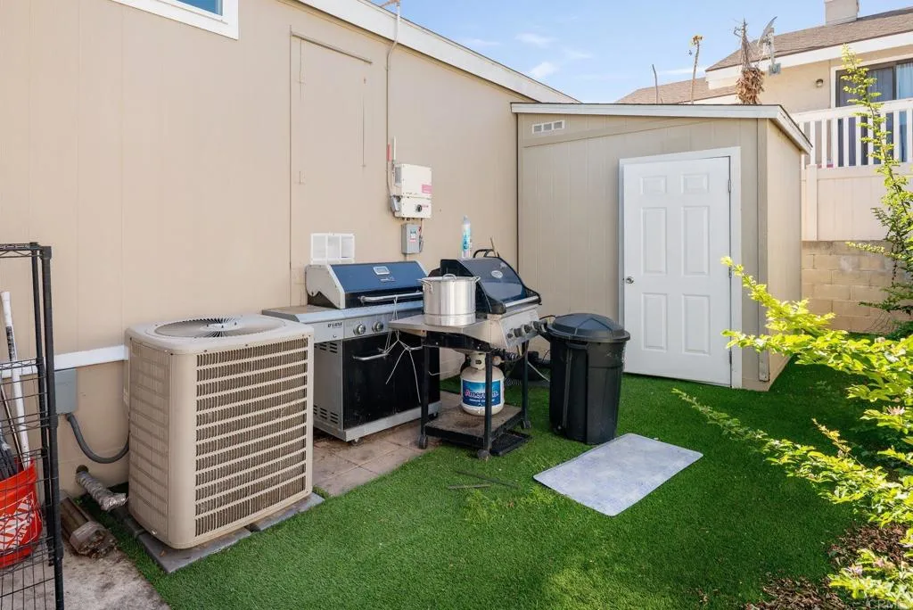 Oceanside, California 92057, United States, 4 Bedrooms Bedrooms, ,2 BathroomsBathrooms,Residential,Active,233369