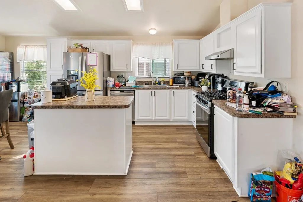 Oceanside, California 92057, United States, 4 Bedrooms Bedrooms, ,2 BathroomsBathrooms,Residential,Active,233369