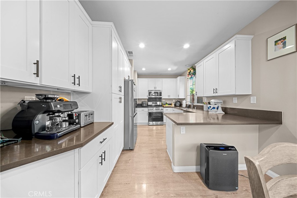 4 Potters Bend