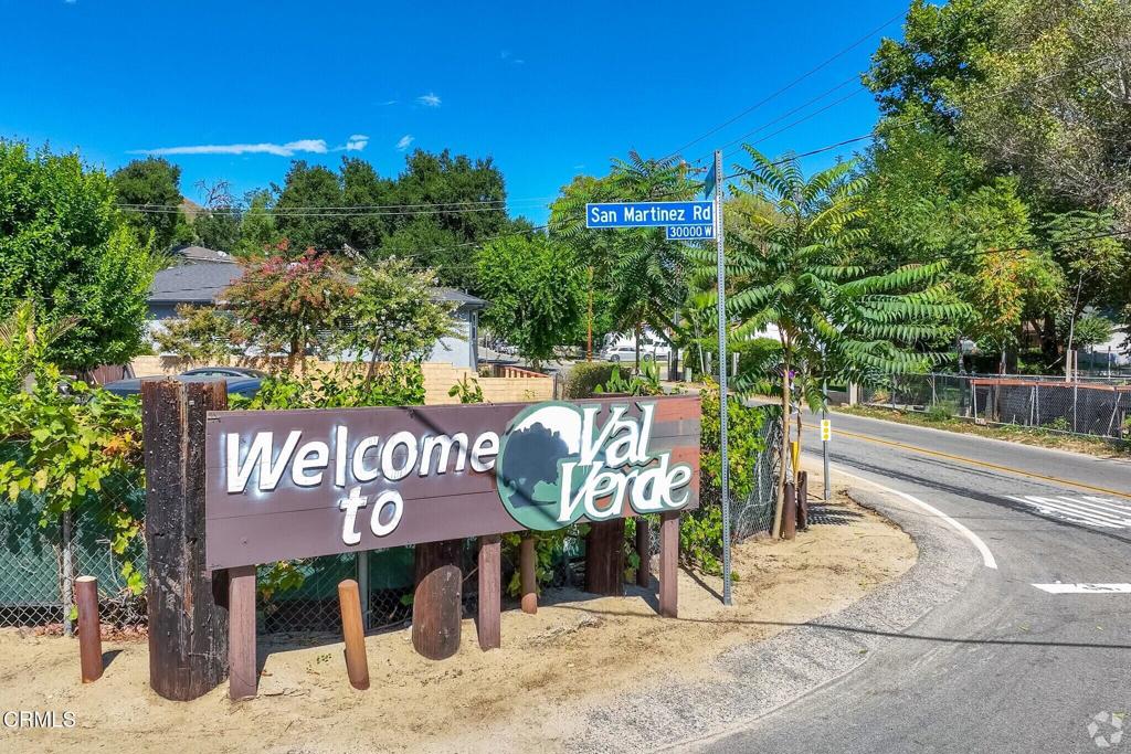 Custom Val Verde - Land