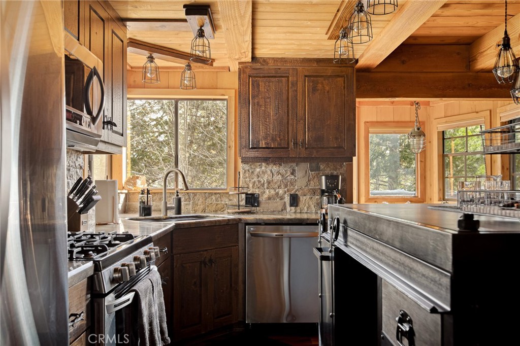 Arrowhead Woods (AWHW) - Residential