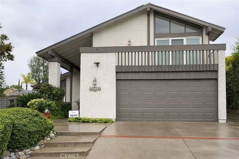 Photo of 23120 Posada Dr, Valencia, CA 91354 (MLS # WS26035913)