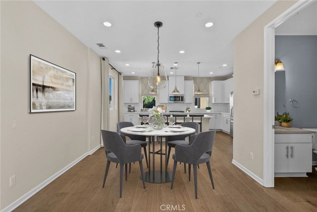 Photo of 14729 Sherman Way, Van Nuys, CA 91405 (MLS # SR25224893)