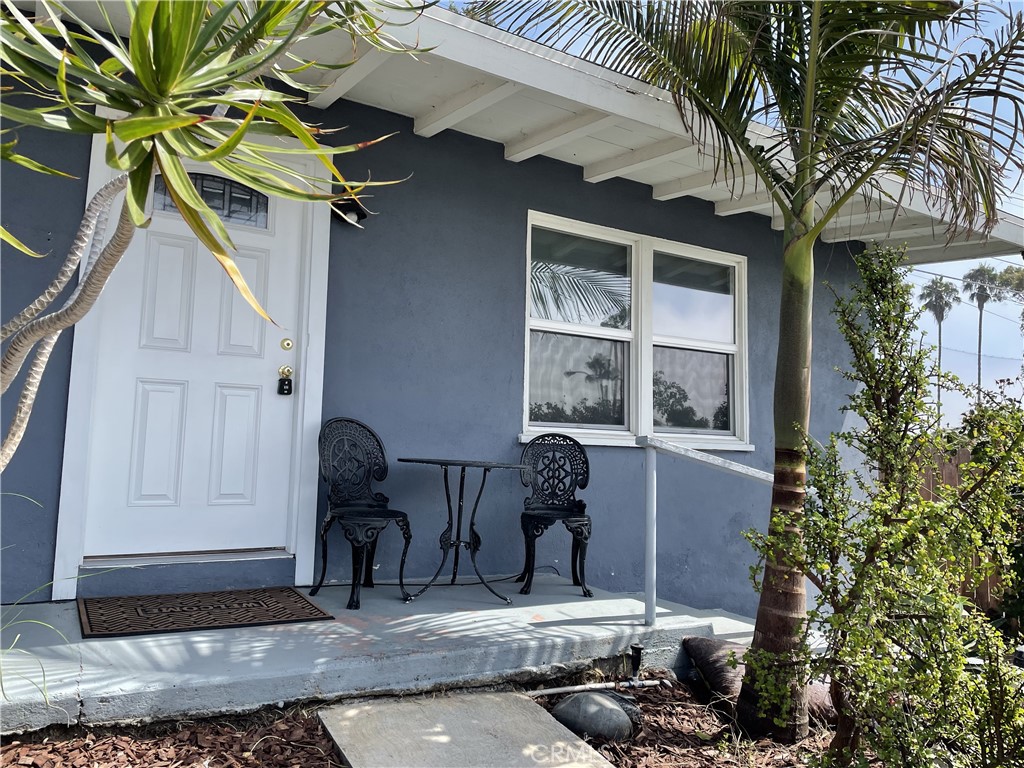 Studio is available for rent close to everything walking distance to Calafia State park ! All utilities, internet are included fully furnished ready to move in !!!