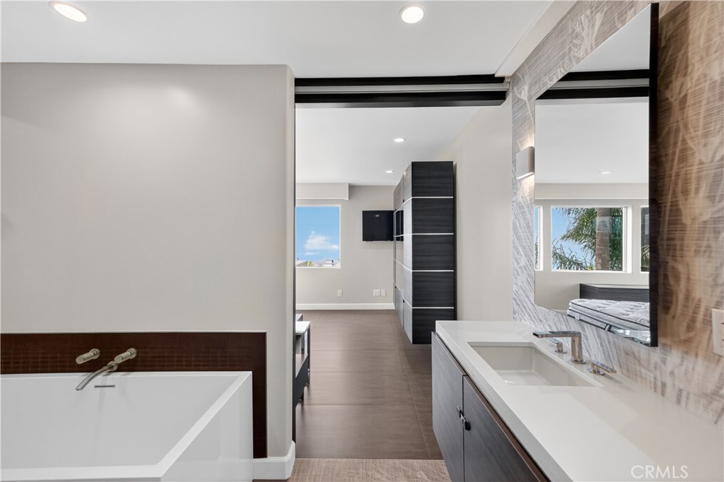 North Laguna (NL) - Residential Lease